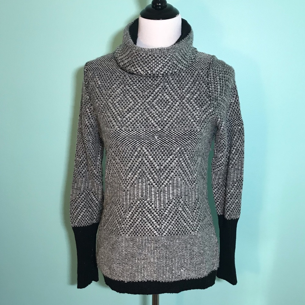 Ellen Tracy Diamond Knit Sweater
